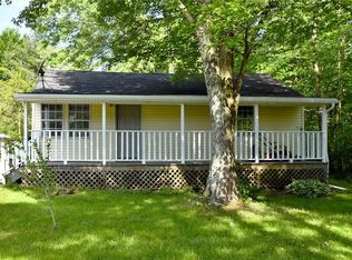 16240 Paulette Dr, Burton, OH 44021