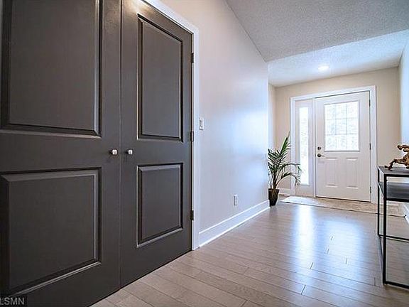 2nd image of 2202 Evergreen Dr
