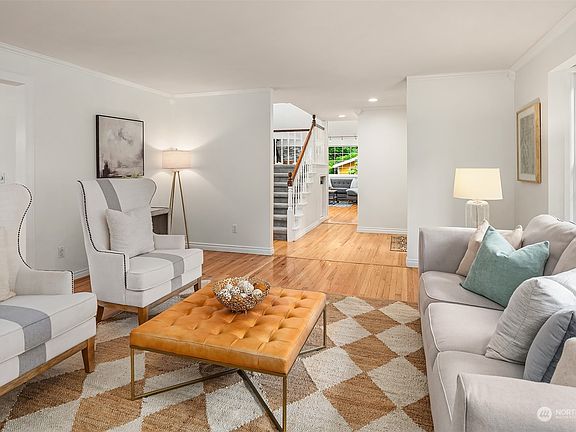 5th image of 4431 232nd Avenue NE