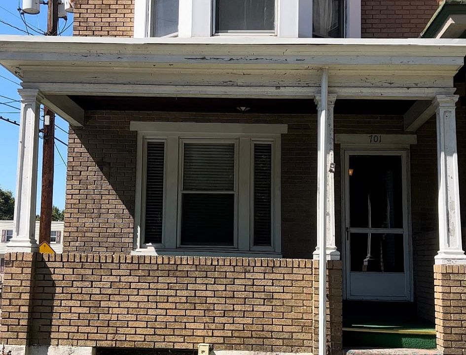 1st image of 701 N Centre St