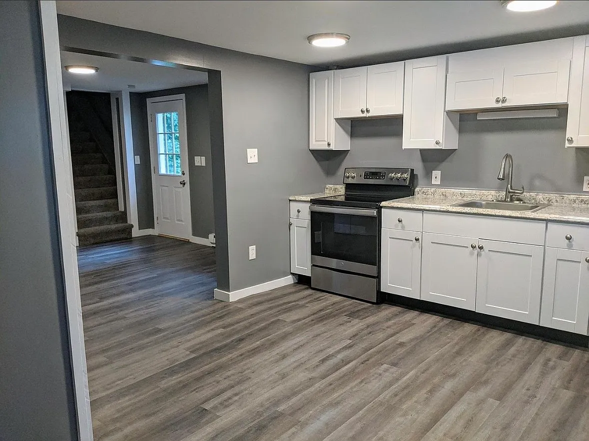 1 bed, 900 sqft, $1,600 — Photo 4