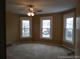 1153 N 2nd St, Springfield, IL 62702