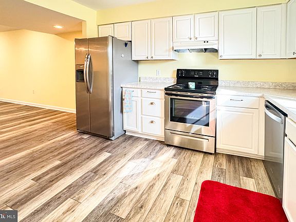 4th image of 37301 Martin St Unit 34