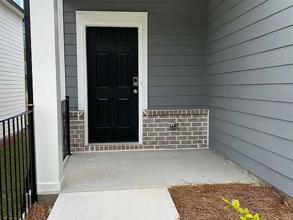 3rd image of 222 Wells Cir