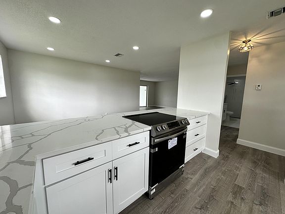 5th image of 101 Golden River Drive