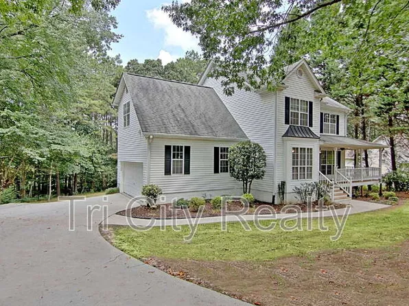 49 Montrose Ln, Sharpsburg, GA 30277