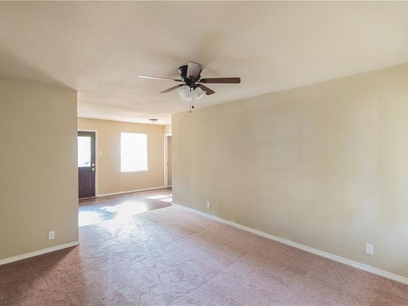 3rd image of 1524 Lackland St