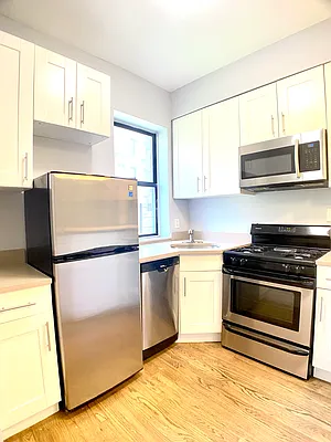 Rented by Bohemia Realty Group | media 9