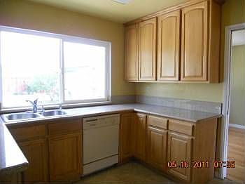 4th image of 2947 Glen Como Way