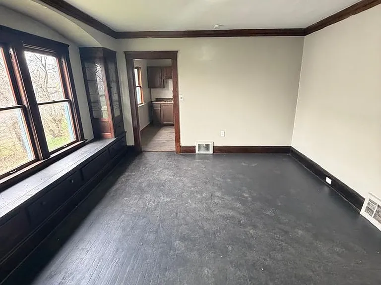 9529 Mount Auburn Ave — Photo 11