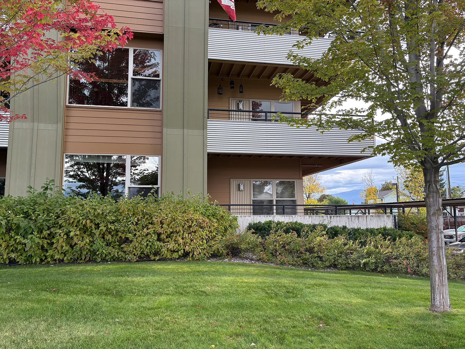 2 bed, 903 sqft, $1,900 — Photo 2