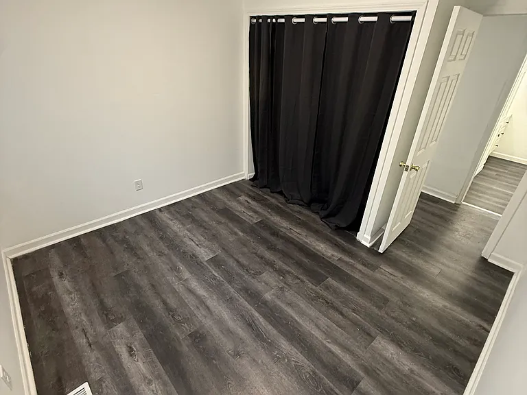 8830 Balmoral St — Photo 16