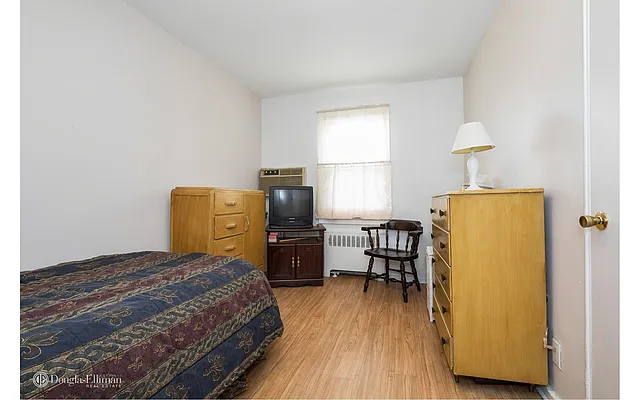 Sold by Douglas Elliman | media 15