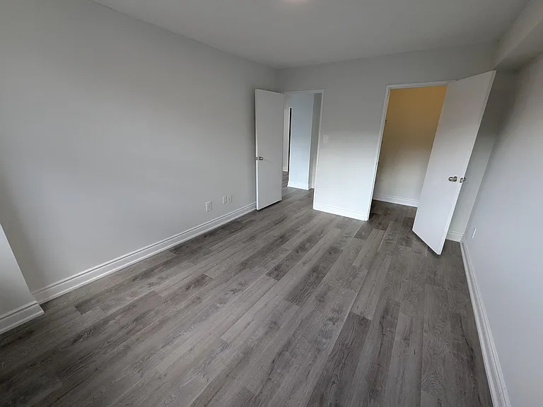 130 Saint Josephs Dr — Photo 13
