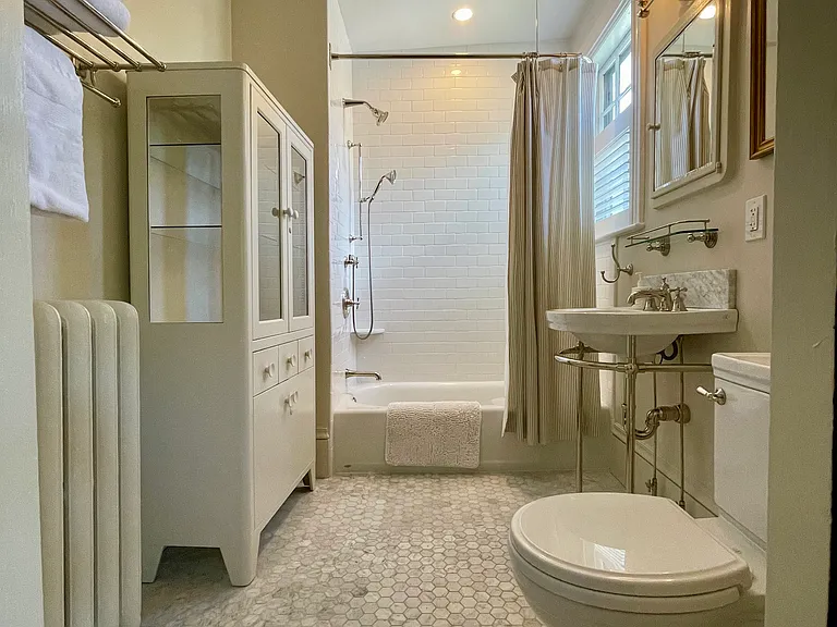 24 Chestnut St #2 — Photo 43