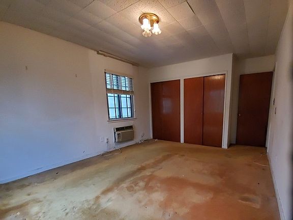 5th image of 3612 Tibbett Ave