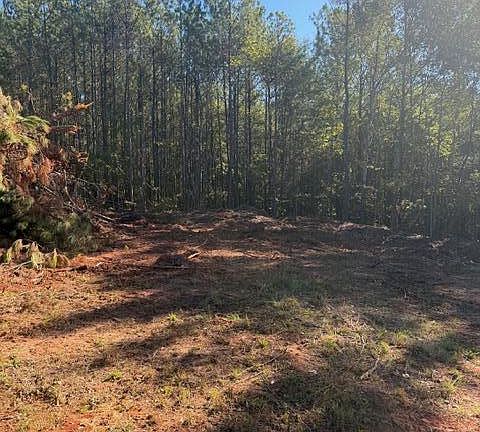 3rd image of 545 Valley Rd