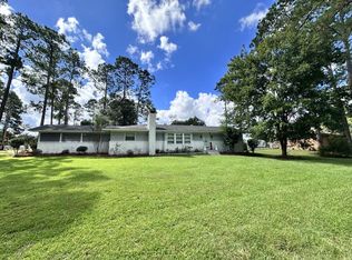 112 Shady Ln, Fitzgerald, GA 31750