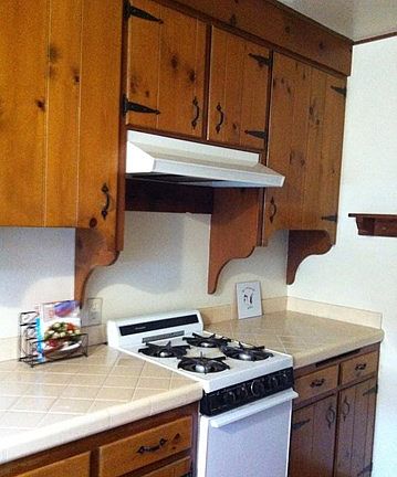 3rd image of 3084 Genevieve St