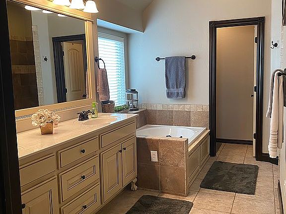 5th image of 6009 NW 153rd St