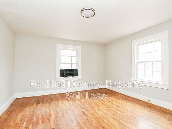 4th image of 1252 Brookwood Dr