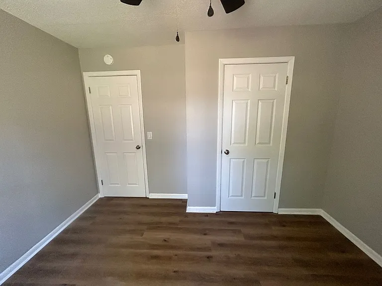 4539 Bluff Rd — Photo 17