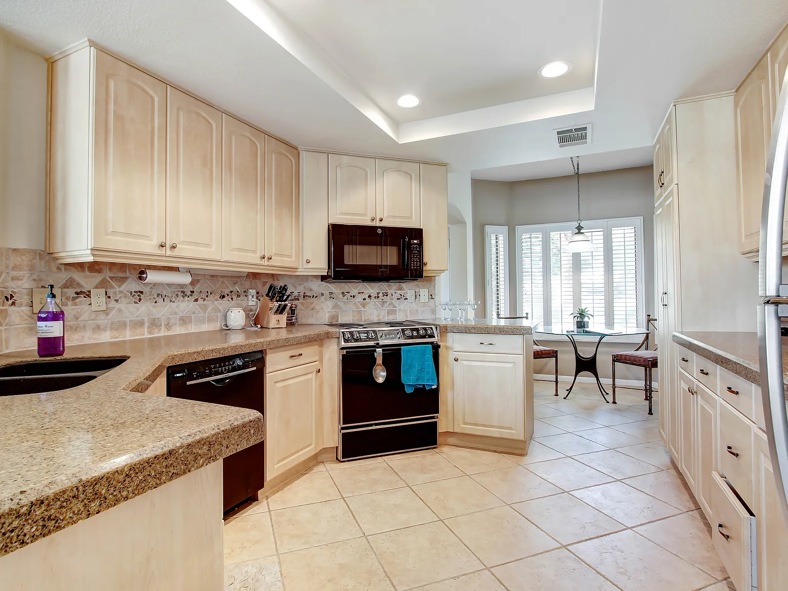 2 bed, 1472 sqft, $2,600 — Photo 3