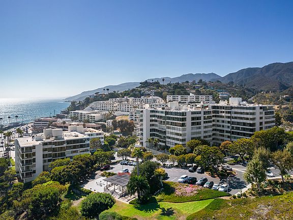 5th image of 17350 W Sunset Blvd #404C