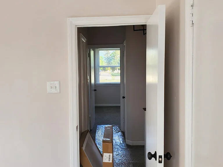 1172 E Upsal St — Photo 11