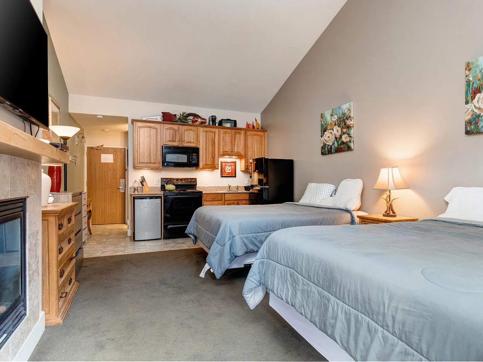 Studio, 350 sqft, $1,700 — Photo 4