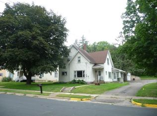 324 E Wall St, Ellsworth, WI 54011