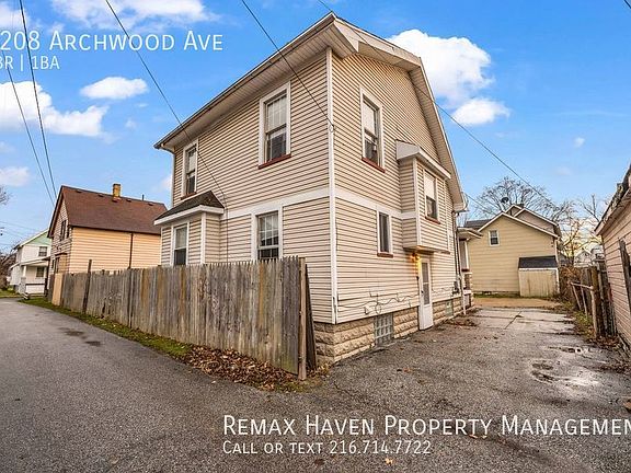 4th image of 4208 Archwood Ave