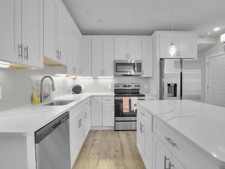 2209 N Broad St — Photo 28