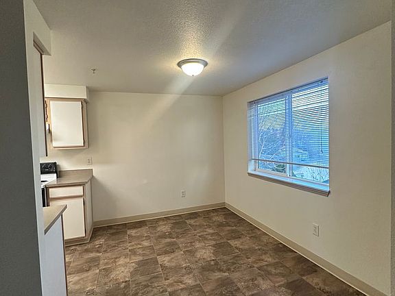 4th image of 5110 10th Ave NE APT 203
