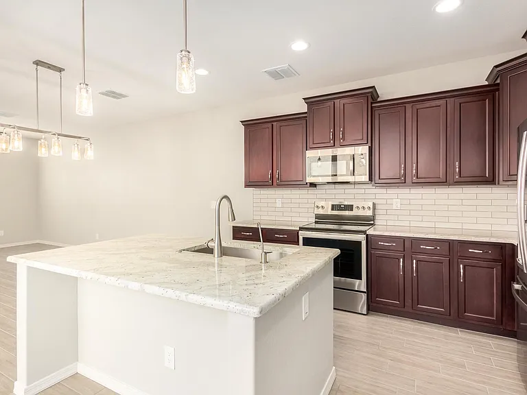 2570 S Quaintance St — Photo 15