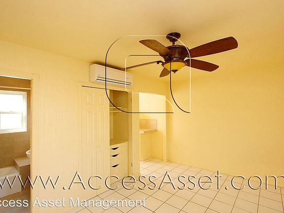 5th image of 78660 Avenida La Fonda APT 2