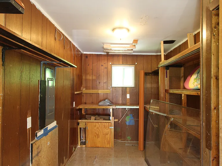 1940 Harris Rd — Photo 24