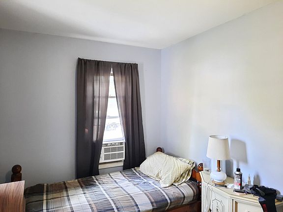 5th image of 173 E Congress St
