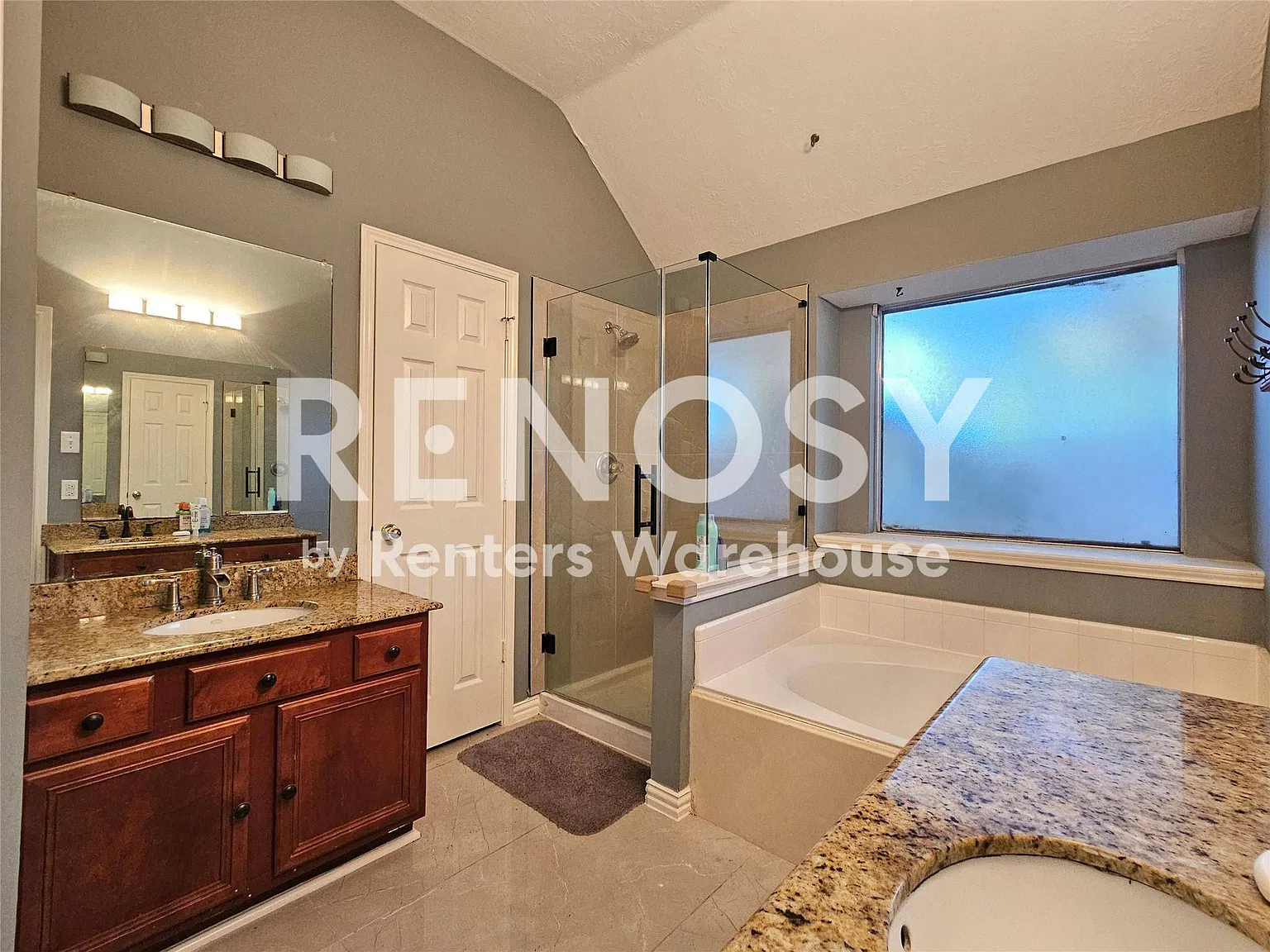 Discover comfort and flexibility in this spacious 4-bedroom, 2.5-bath corner lot home, open to Ho... — Photo 4