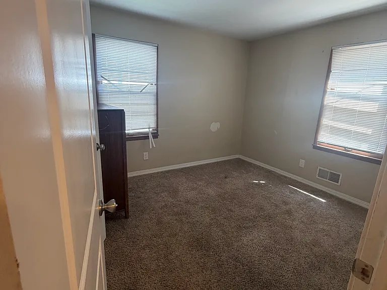 1736 S Park Ave #1 — Photo 6