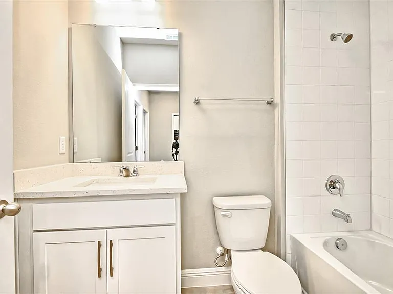 2941 Voyager Ave — Photo 23
