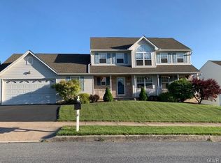 3314 Oak St, Whitehall, PA 18052