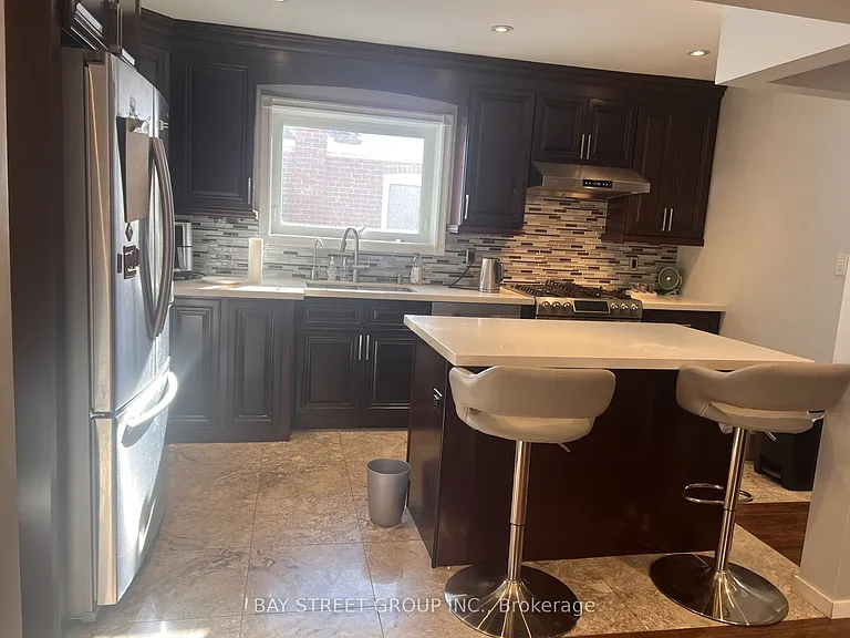 58 Ellendale Dr — Photo 5
