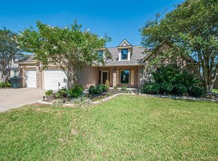 108 Teal Dr, Clute, TX 77531