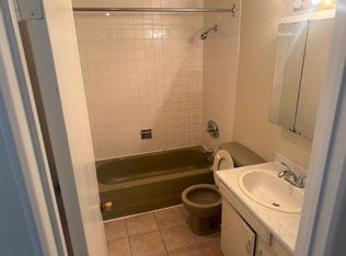 Casa Del Mar Apartments, North Vancouver, BC V7L 2X5