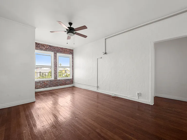 1516 N Hobart Blvd — Photo 20