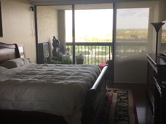 5th image of 1900 Consulate Pl APT 1506