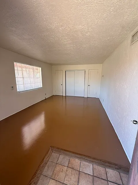 Studio, 1.0 bath, 400 sqft, $750 — Photo 3