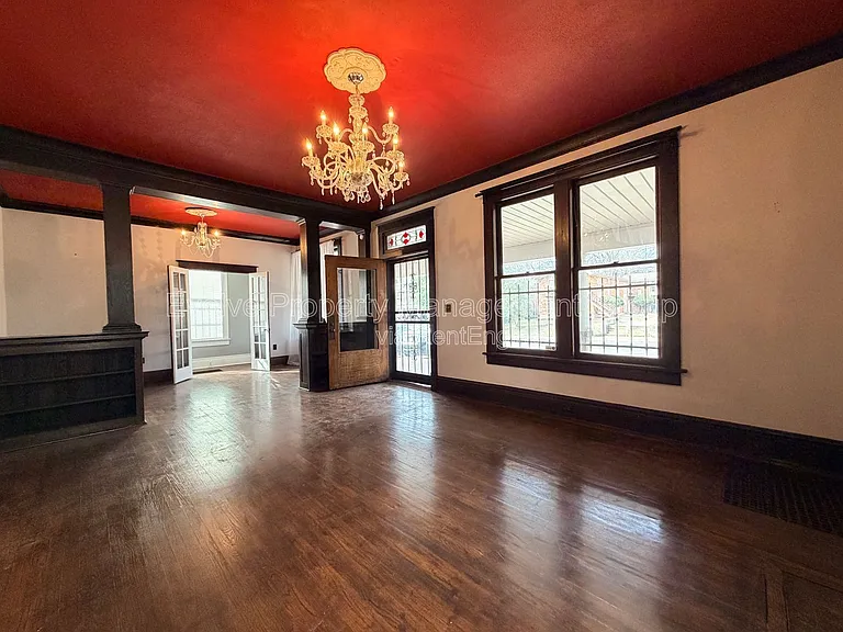 1283 Harbert Ave — Photo 6