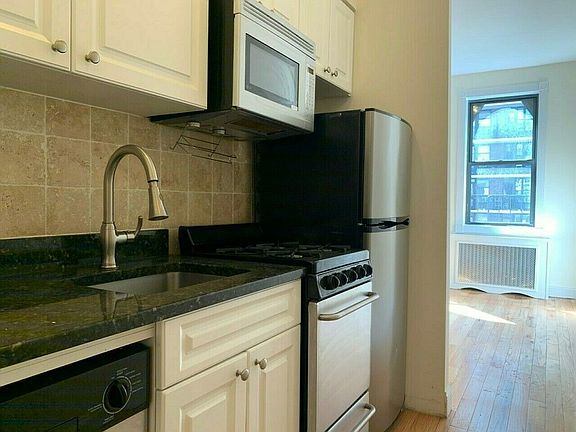 3rd image of 533 3rd Ave APT 5A